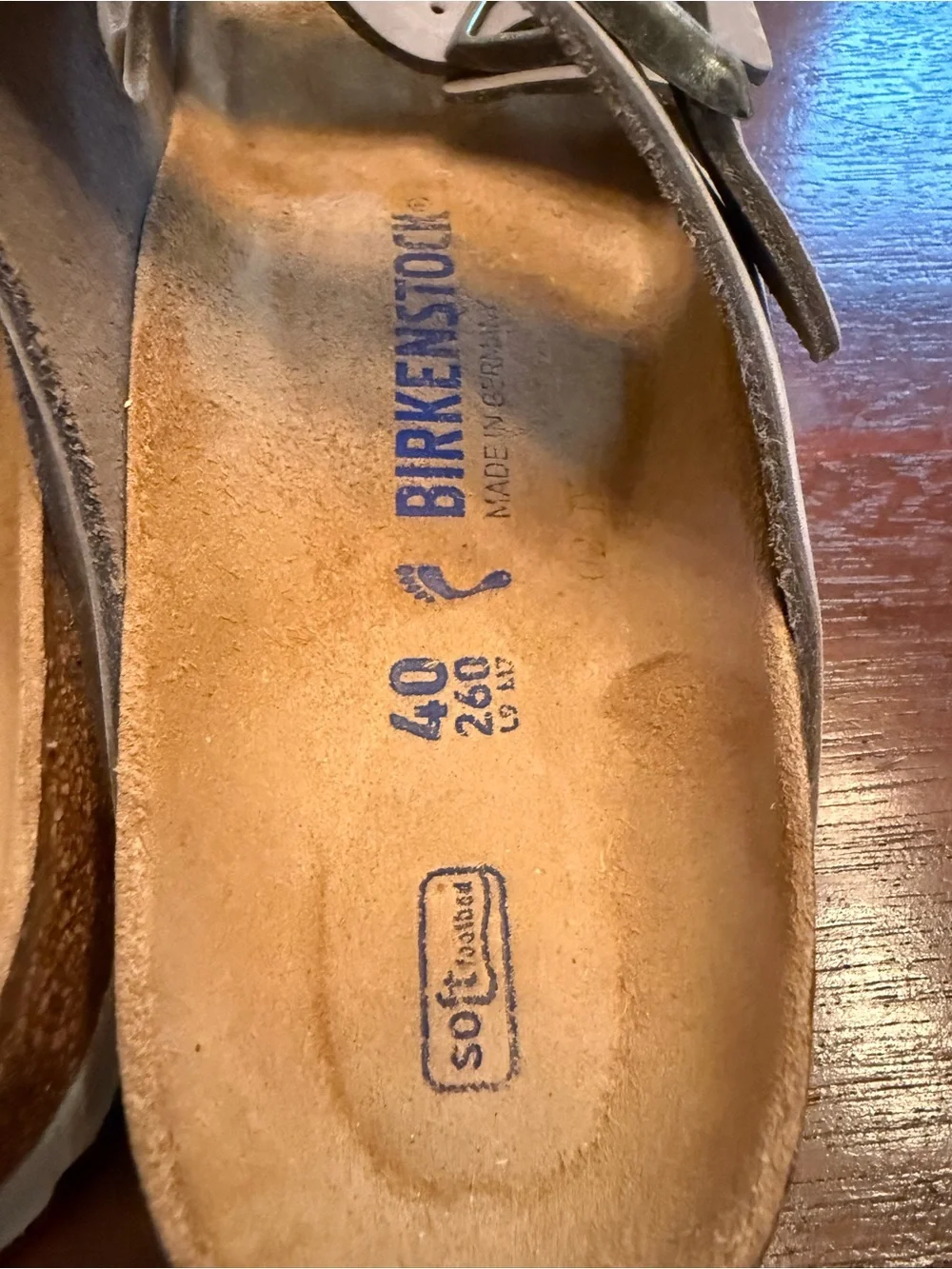 Birkenstock Size 40 Arizona Sandals in Light Grey